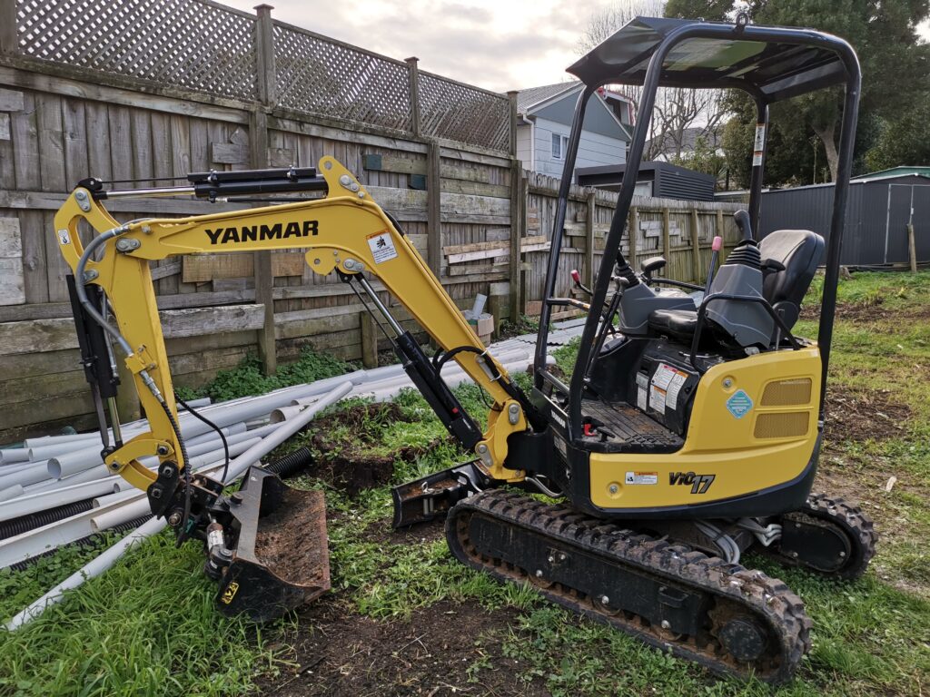 Digger Earthworks Civil Auckland 03
