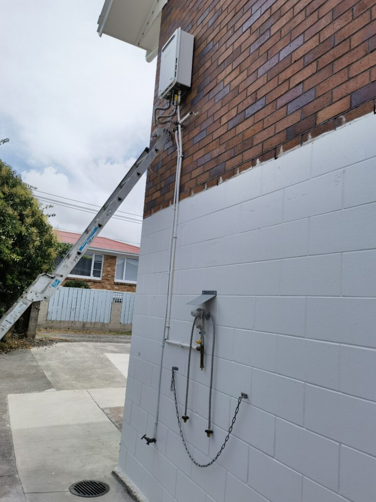 Instantaneous Hot Water Heater Auckland 04